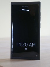 Nokia N9 Locked with Screensaver